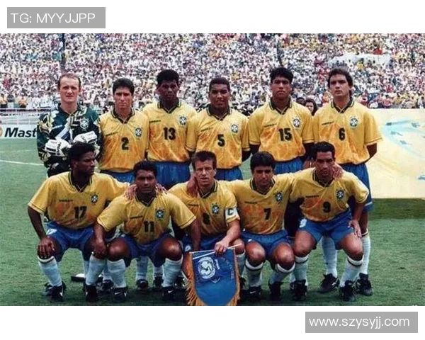 足球明星的辉煌与沉浮见证时代变迁的精彩瞬间与传奇故事 足球明星的辉煌与沉浮见证时代变迁的精彩瞬间与传奇故事